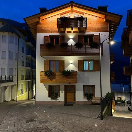 Casa Dei Tabachi Apartment Molveno Bagian luar foto